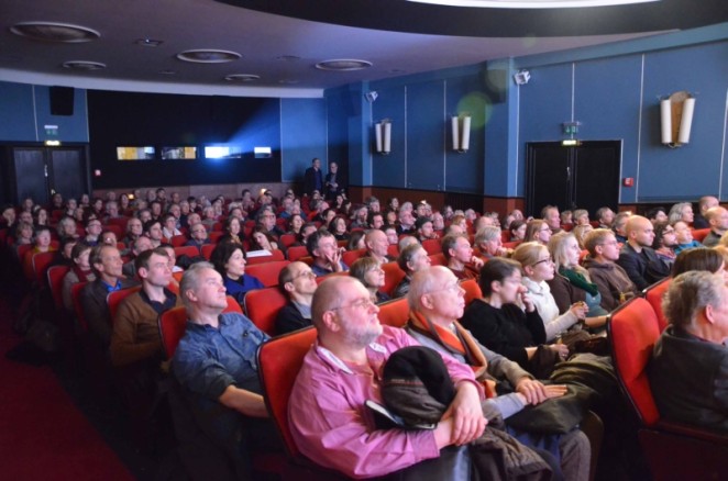 Die Zuschauer während des parallel laufenden Cinefest im Kino Metropolis. Foto: Swenja Schiemann. Mit freundlicher Genehmigung von CineGraph